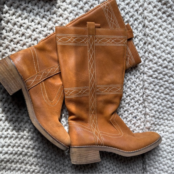 dingo Shoes - Dingo Tan Leather Heeled Boots Size 6